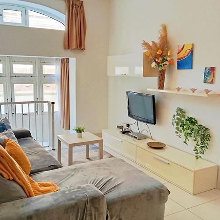 Modern Apartment In The Heart Of Sliema Steps From The Seafront Екстер'єр фото